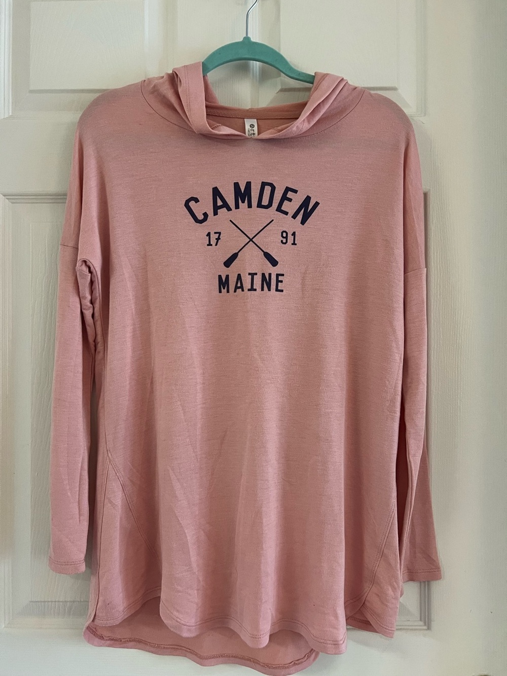 Artisans Camden Maine Lightweight Hooded Long Sleeve Top Pink Size S. EUC!